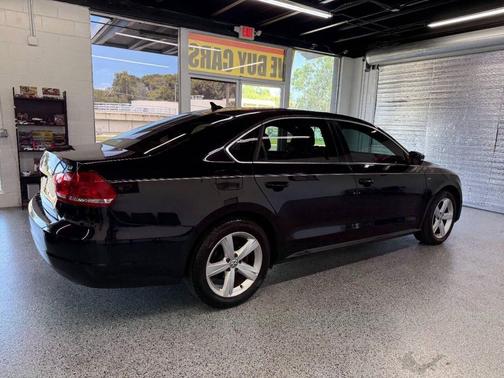 Black Uni 2015 Volkswagen Passat 1.8T Limited Edition