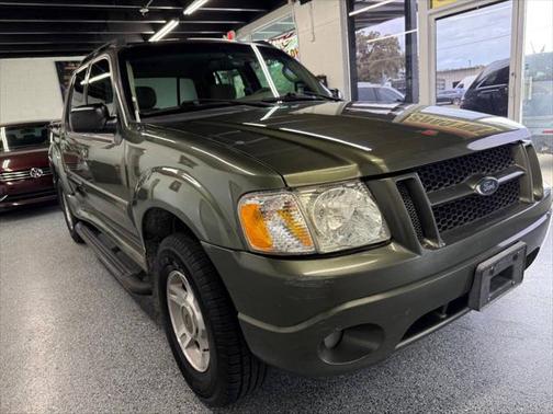 2004 Ford Explorer Sport Trac XLT