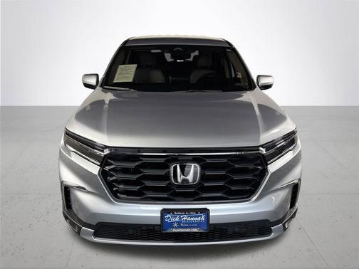 Lunar Silver Metallic 2025 Honda Pilot