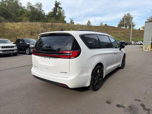 2025 Chrysler Pacifica Limited