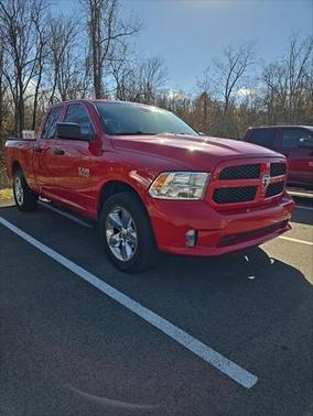 2018 RAM 1500 Express Quad Cab 4x4 64' Box