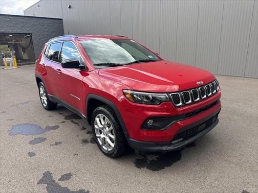 2023 Jeep Compass Latitude Lux FWD