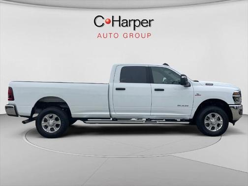Bright White Clearcoat 2026 RAM 2500 Big Horn Crew Cab 4x4 8 Box