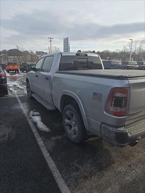 2021 RAM 1500 Big Horn Crew Cab 4x4 64' Box
