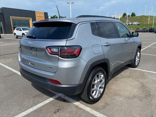 2022 Jeep Compass Latitude Lux 4x4