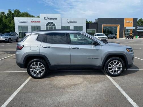 2022 Jeep Compass Latitude Lux 4x4