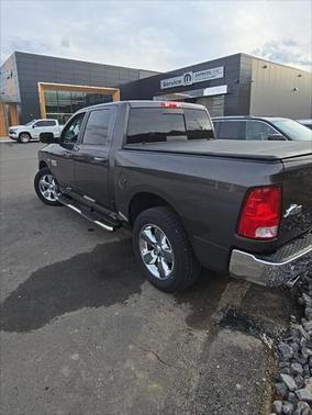 2017 RAM 1500 Big Horn Crew Cab 4x4 57' Box