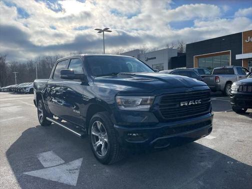 2023 RAM 1500 Laramie Crew Cab 4x4 57' Box