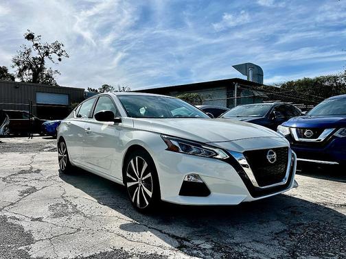 2021 Nissan Altima 25 SR 4dr Sedan