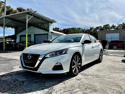 2021 Nissan Altima 25 SR 4dr Sedan