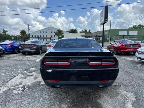 2017 Dodge Challenger SXT
