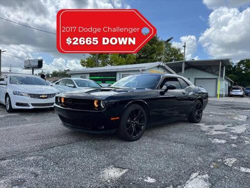 2017 Dodge Challenger SXT