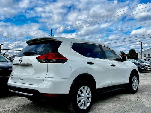 2017 Nissan Rogue S