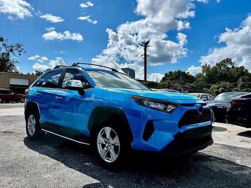 2019 Toyota RAV4 LE