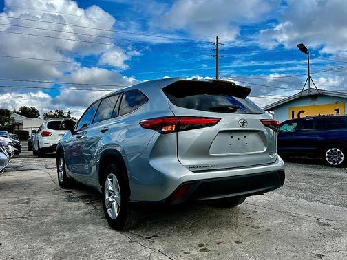2021 Toyota Highlander L