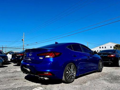 2020 Hyundai ELANTRA Sport