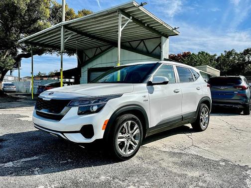 2021 Kia Seltos LX AWD 4dr SUV