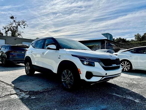 2021 Kia Seltos LX AWD 4dr SUV