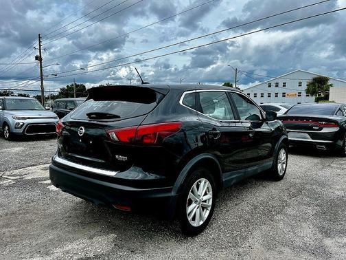 2018 Nissan Rogue Sport S