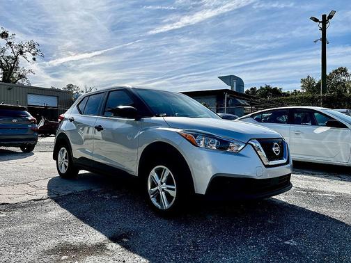 2020 Nissan Kicks S