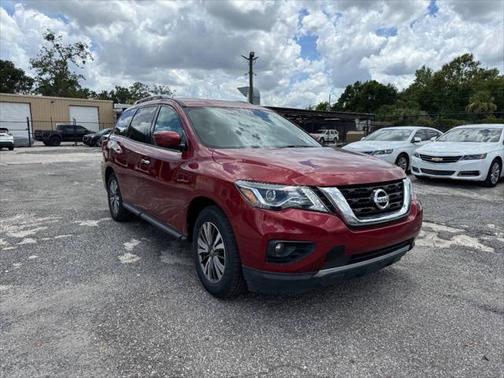 2018 Nissan Pathfinder SV