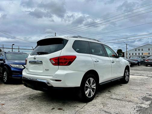 2020 Nissan Pathfinder S 2WD