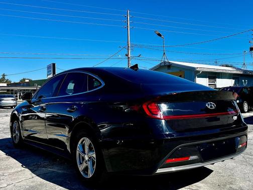 2023 Hyundai SONATA SE