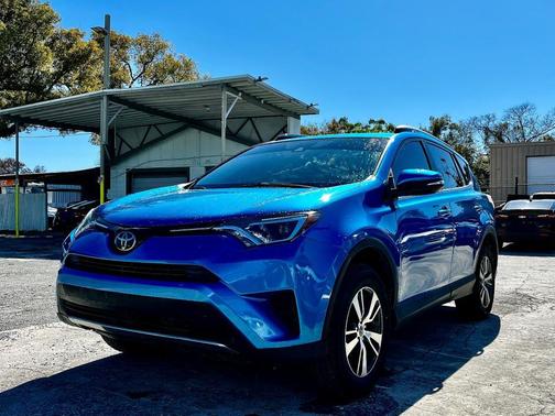 2017 Toyota RAV4 XLE