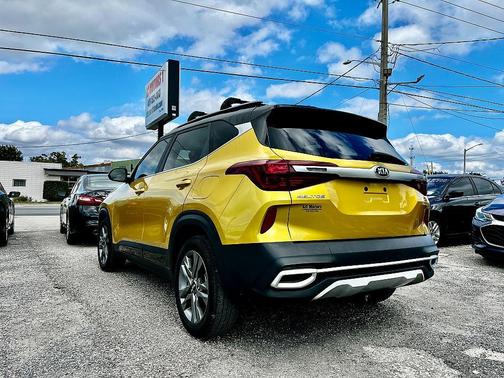 2021 Kia Seltos S