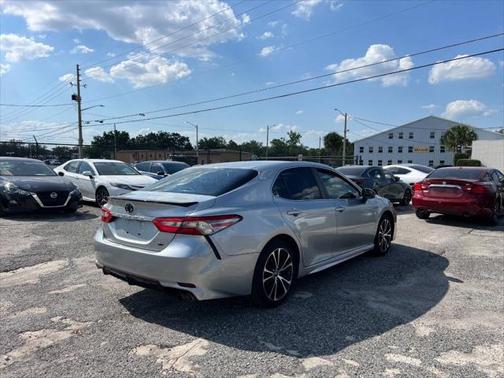 2018 Toyota Camry SE