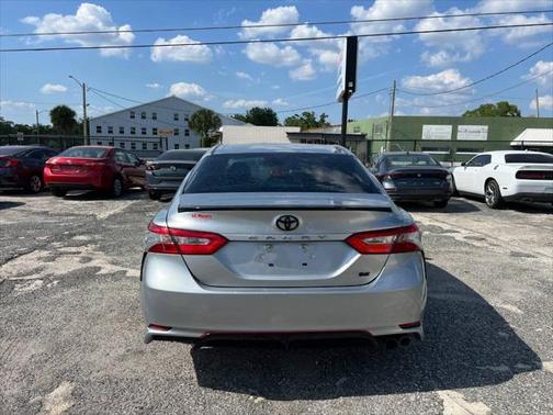 2018 Toyota Camry SE
