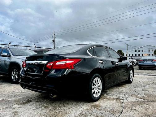 2016 Nissan Altima 25 S 4dr Sedan