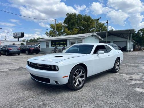 2015 Dodge Challenger SXT Plus