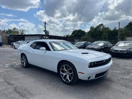 2015 Dodge Challenger SXT Plus