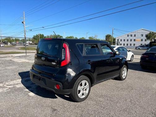2017 Kia Soul Base