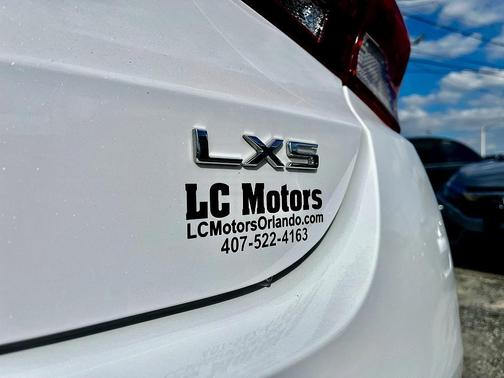 2021 Kia K5 LXS 4dr Sedan