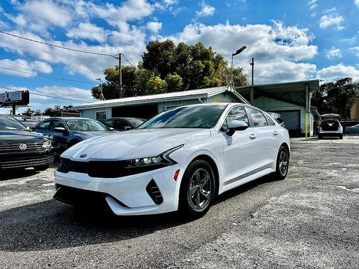 2021 Kia K5 LXS 4dr Sedan
