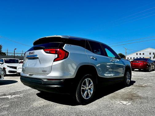 2021 GMC Terrain SLE