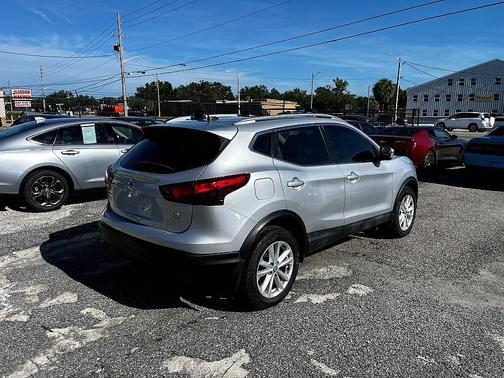 2017 Nissan Rogue Sport SV
