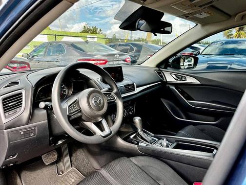 2018 Mazda Mazda3 Sport