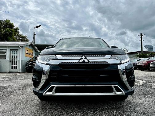 2020 Mitsubishi Outlander ES