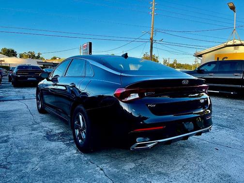 2021 Kia K5 LXS 4dr Sedan