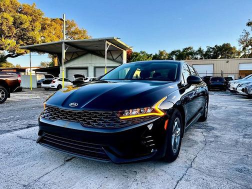 2021 Kia K5 LXS 4dr Sedan
