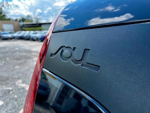 2020 Kia Soul S 4dr Crossover