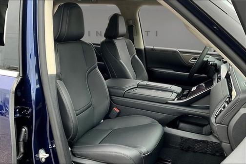 2025 INFINITI QX80 PURE