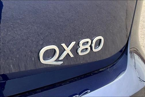 2025 INFINITI QX80 PURE