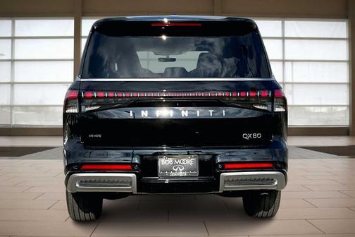 2025 INFINITI QX80 PURE