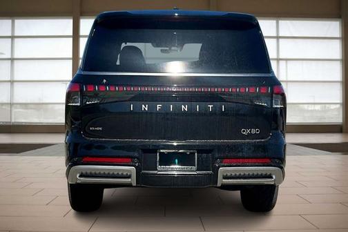 2025 INFINITI QX80 PURE