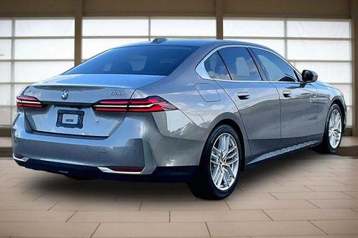 Oxide Gray Metallic 2024 BMW 530 i xDrive