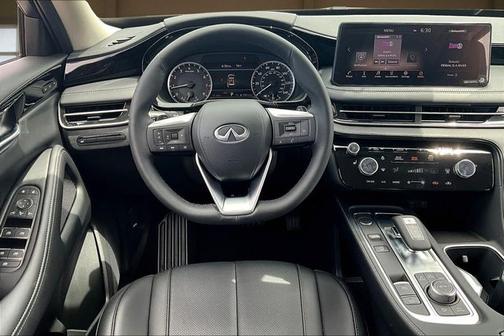 2025 INFINITI QX60 PURE